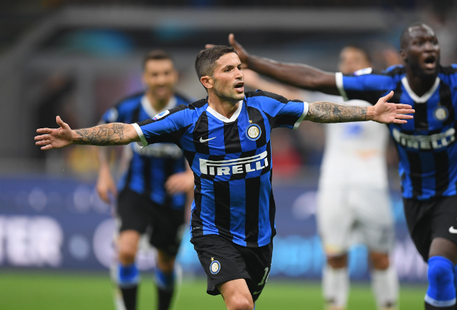 成都蓉城祝贺铜梁龙冲超：期待我们明年中超赛场见（成都蓉城恭贺铜梁龙冲超成功：明年中超赛场相见）