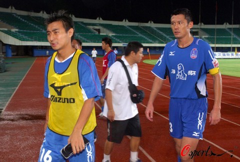 NBA：湖人险胜火箭 詹姆斯砍下全场最高分