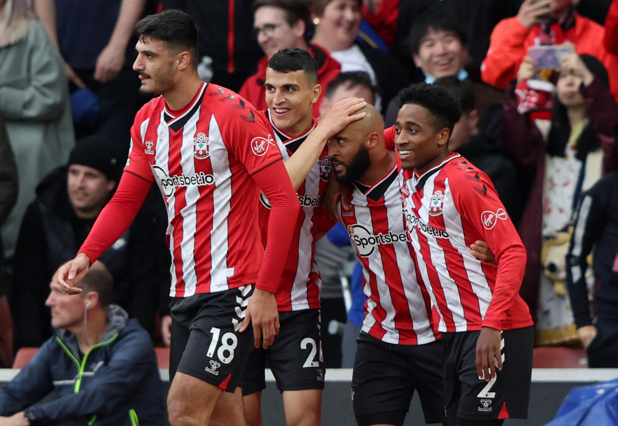 阿奇姆彭迎来中超第200场里程碑，此前199场贡献68球21助（阿奇姆彭达成中超200场里程碑：前199战贡献68球21助）