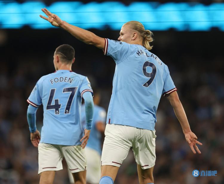 AC米兰通过老将策略增强阵容，引进莫德里奇和蒂亚戈-席尔瓦，弥补后防不足，延续稳定表现。