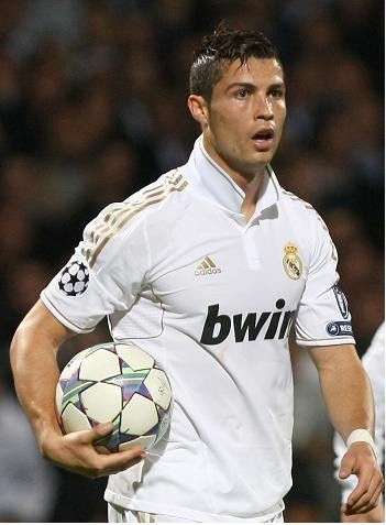 半场战报：拉齐奥1-1博洛尼亚，伊萨克森， 延斯-厄德高破门