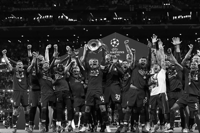 希勒最新一轮英超预测：切尔西负维拉，曼联纽卡平局（希勒英超新一轮预测：切尔西不敌维拉，曼联与纽卡战平）