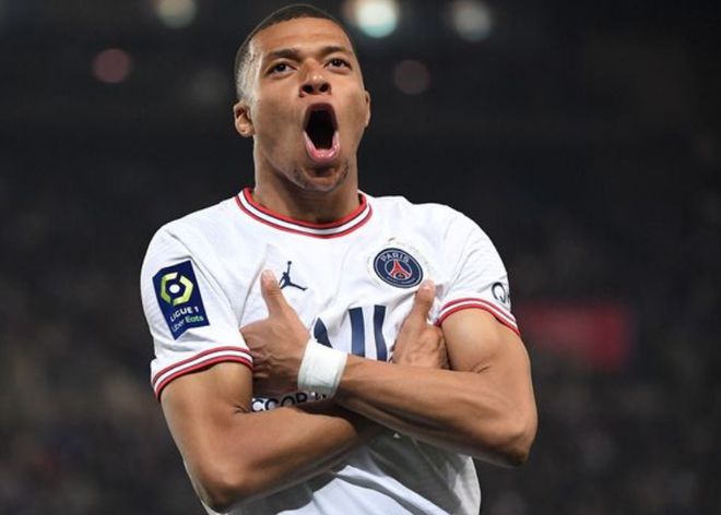 世体：如果拉波尔塔无法继续担任主席，弗里克很难与巴萨续约（世体：拉波尔塔若无法留任主席，弗里克与巴萨续约前景渺茫）