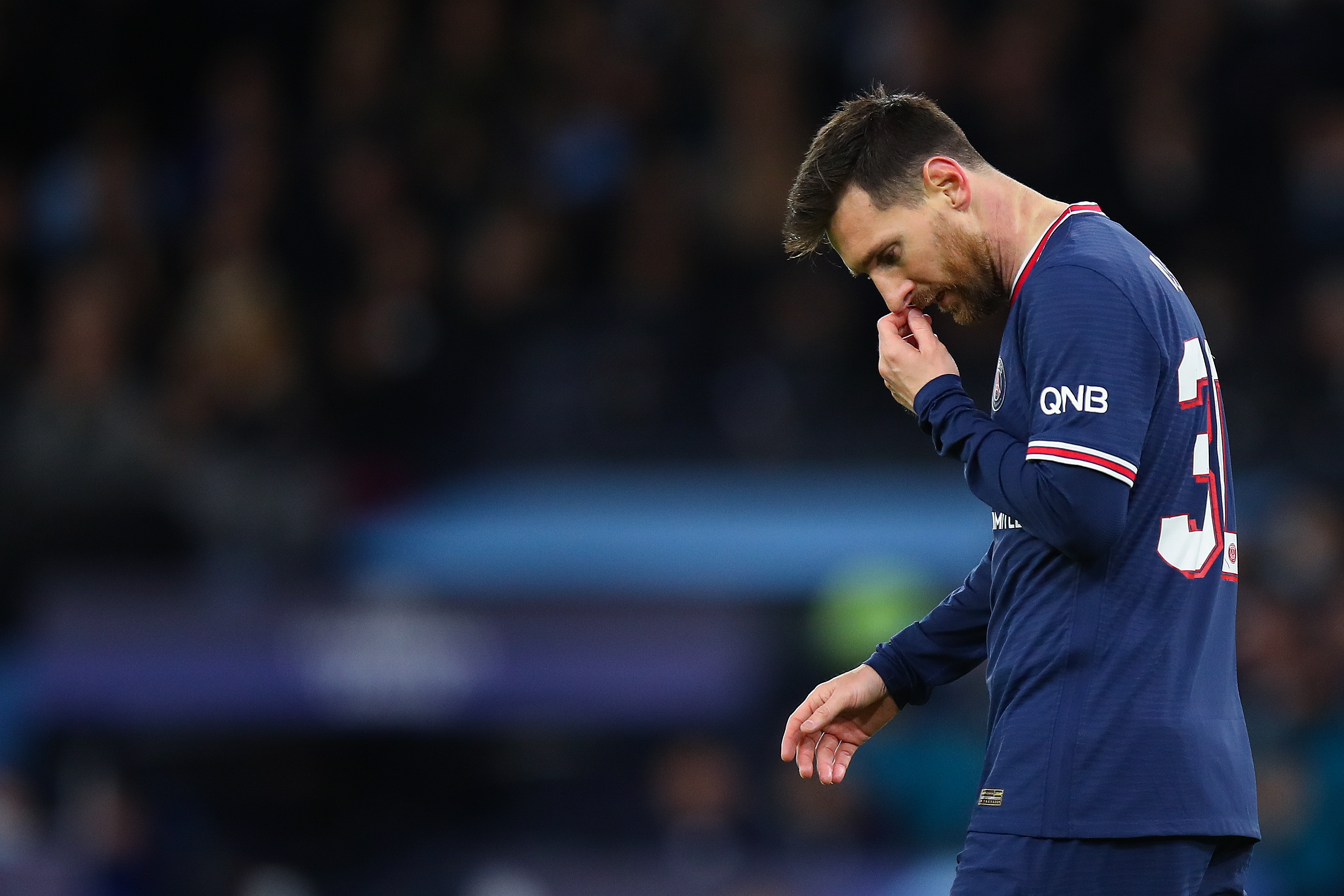 英超战报：亚当斯中圈吊门，勒菲传射，桑德兰3-2伯恩茅斯（英超快讯：亚当斯中圈吊射，勒菲传射建功，桑德兰3-2险胜伯恩茅斯）