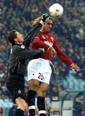 足球战术板：四种常见变化