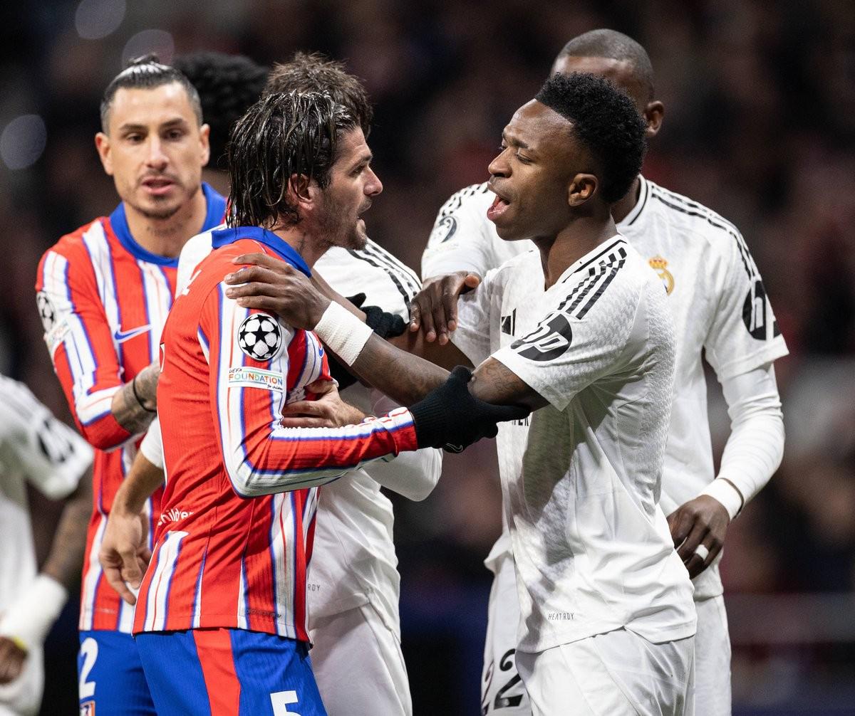 斯基拉：意甲四队竞逐那不勒斯中卫马里亚努奇，克雷莫纳领跑（斯基拉：那不勒斯中卫马里亚努奇获意甲四队争夺，克雷莫纳暂时领先）